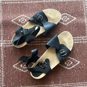 Great condition No.6 clog sandals with natural black leather. Size 40